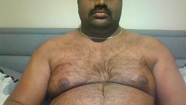 Snapshot of indianbearbot chatting on 12.17.24 indianbearbot online show from 12.17.24