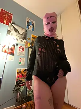 Snapshot of littlewitchxoxo chatting on 02.19.25 littlewitchxoxo online show from 02.19.25