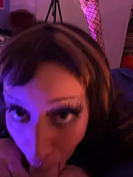 Snapshot of littlewitchxoxo chatting on 02.22.25 littlewitchxoxo online show from 02.22.25