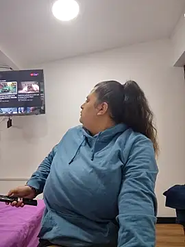 Miss balloonsmila online show from 10.18.25