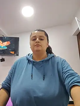 Miss balloonsmila online show from 12.14.25