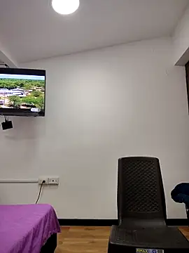 Miss balloonsmila online show from 12.19.25