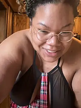 Snapshot of InterRacialFacial7296 chatting on 03.15.26 InterRacialFacial7296 online show from 03.15.26