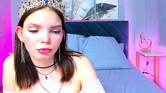 Curvy Dynamite  online show from 02.28.25