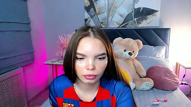 Curvy Dynamite  online show from 09.15.25