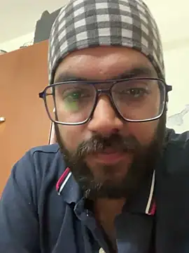 Snapshot of Arsh_Loves_Luv chatting on 12.19.24 Arsh Loves Luv online show from 12.19.24