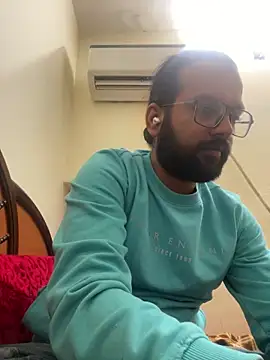 Snapshot of Arsh_Loves_Luv chatting on 12.19.24 Arsh Loves Luv online show from 12.19.24