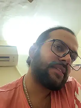 Snapshot of Arsh_Loves_Luv chatting on 12.28.24 Arsh Loves Luv online show from 12.28.24