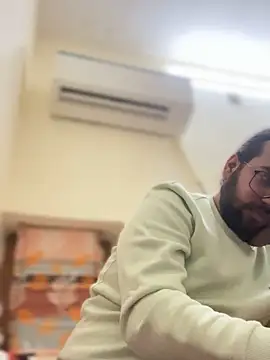 Snapshot of Arsh_Loves_Luv chatting on 12.29.24 Arsh Loves Luv online show from 12.29.24