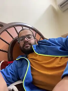 Snapshot of Arsh_Loves_Luv chatting on 12.31.24 Arsh Loves Luv online show from 12.31.24