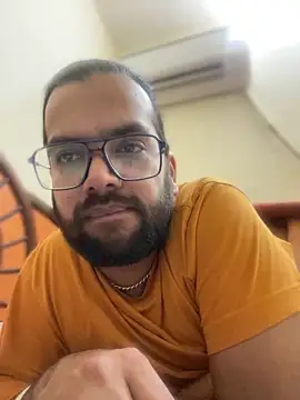 Snapshot of Arsh_Loves_Luv chatting on 01.02.25 Arsh Loves Luv online show from 01.02.25