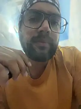 Snapshot of Arsh_Loves_Luv chatting on 01.02.25 Arsh Loves Luv online show from 01.02.25