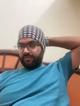 Snapshot of Arsh_Loves_Luv chatting on 01.04.25 Arsh Loves Luv online show from 01.04.25