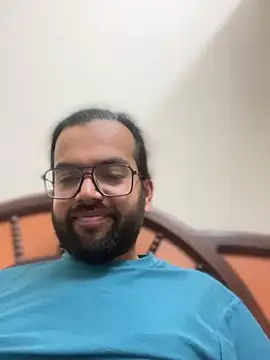 Snapshot of Arsh_Loves_Luv chatting on 01.04.25 Arsh Loves Luv online show from 01.04.25