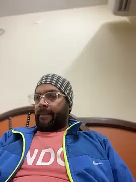 Snapshot of Arsh_Loves_Luv chatting on 01.06.25 Arsh Loves Luv online show from 01.06.25