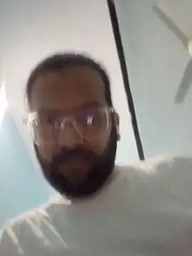 Snapshot of Arsh_Loves_Luv chatting on 12.17.25 Arsh Loves Luv online show from 12.17.25