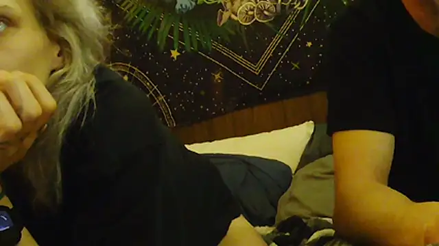 Snapshot of EroticKityii chatting on 03.21.26 EroticKityii online show from 03.21.26