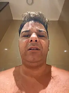 SecretlyDD online show from 03.08.25