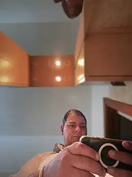 SecretlyDD online show from 02.04.26