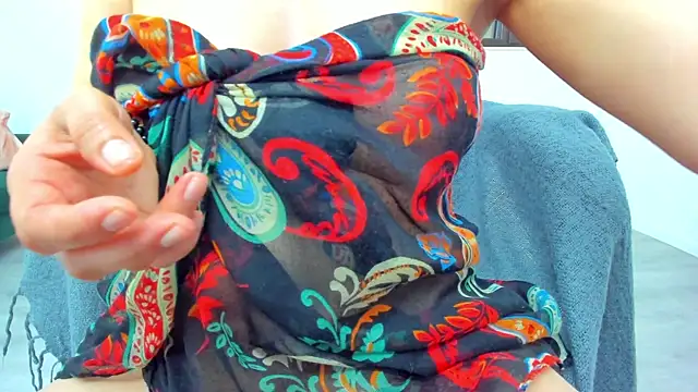 Julya Anna online show from 03.19.25