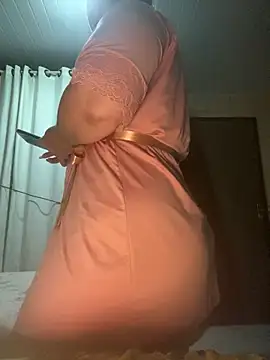 Snapshot of pAuLa_- chatting on 02.21.25 pAuLa - online show from 02.21.25