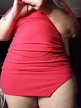 Snapshot of pAuLa_- chatting on 10.15.25 pAuLa - online show from 10.15.25