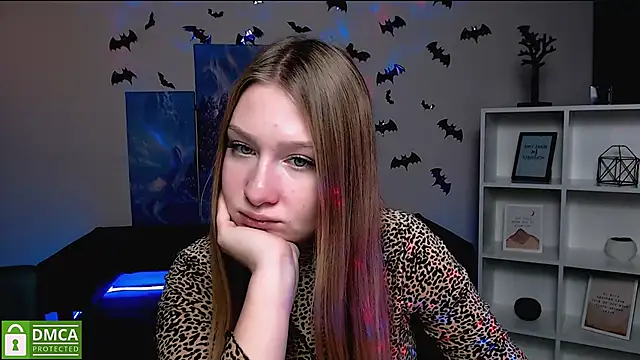 Snapshot of playful_sophie chatting on 01.03.25 playful sophie online show from 01.03.25