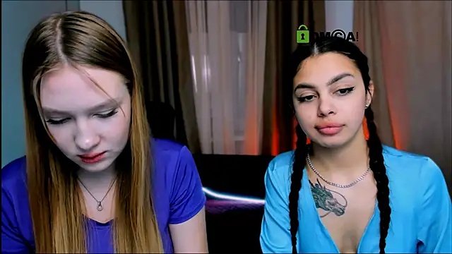 Snapshot of playful_sophie chatting on 02.07.25 playful sophie online show from 02.07.25