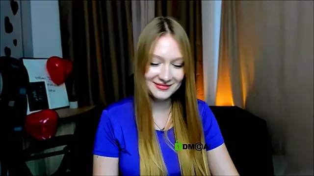 Snapshot of playful_sophie chatting on 02.17.25 playful sophie online show from 02.17.25