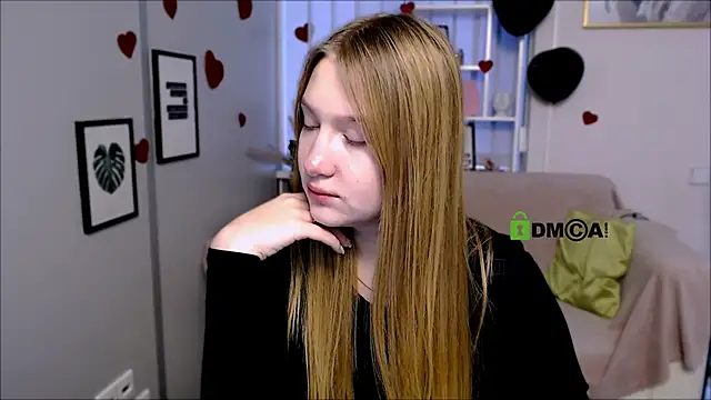 Snapshot of playful_sophie chatting on 02.23.25 playful sophie online show from 02.23.25