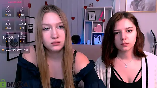 Snapshot of playful_sophie chatting on 03.01.25 playful sophie online show from 03.01.25