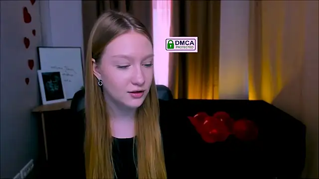 Snapshot of playful_sophie chatting on 03.10.25 playful sophie online show from 03.10.25