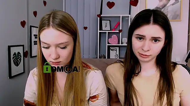 Snapshot of playful_sophie chatting on 03.17.25 playful sophie online show from 03.17.25
