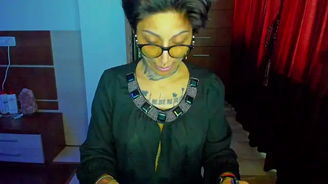 Lucky Deniz online show from 03.17.26