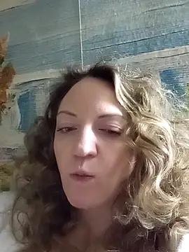 KattyLuuu online show from 11.22.25