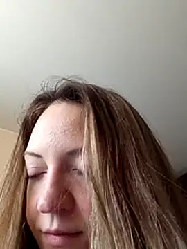 KattyLuuu online show from 02.05.26