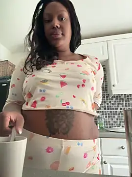 Snapshot of LavenderBuxton chatting on 03.07.26 LavenderBuxton online show from 03.07.26