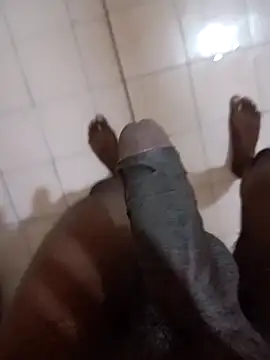 Snapshot of tharu111111 chatting on 01.18.25 tharu111111 online show from 01.18.25