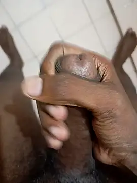 Snapshot of tharu111111 chatting on 03.12.25 tharu111111 online show from 03.12.25