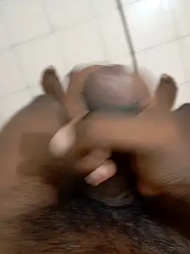 Snapshot of tharu111111 chatting on 09.22.25 tharu111111 online show from 09.22.25