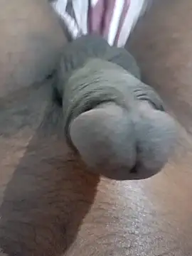 Snapshot of tharu111111 chatting on 12.14.25 tharu111111 online show from 12.14.25