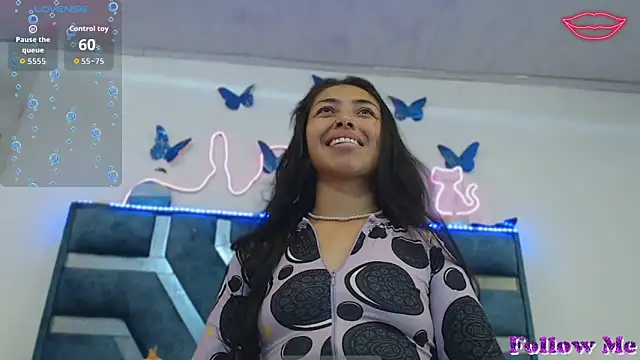 Roxan Fox- online show from 11.11.25