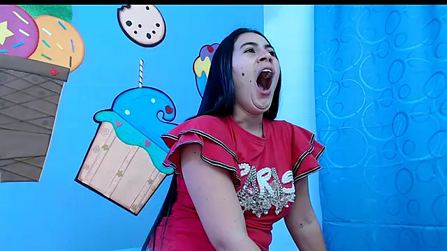 Snapshot of sweetfantacies18 chatting on 03.05.25 sweetfantacies18 online show from 03.05.25