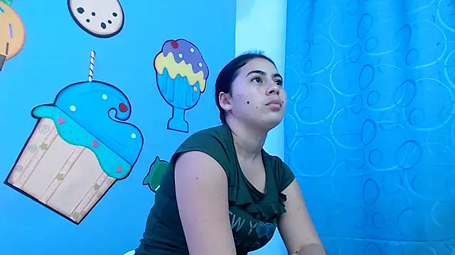 Snapshot of sweetfantacies18 chatting on 03.21.25 sweetfantacies18 online show from 03.21.25