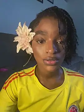 Snapshot of Zizi-campbel chatting on 02.08.25 Zizi-campbel online show from 02.08.25