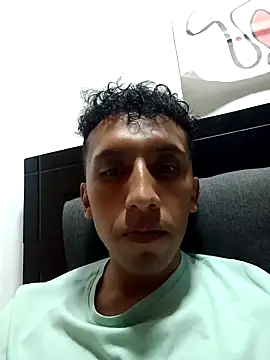 Snapshot of Alex-col chatting on 01.15.25 Alex-col online show from 01.15.25