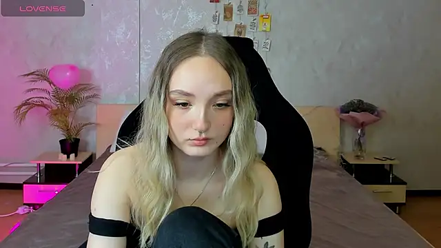 Snapshot of Cheryl__Brown chatting on 02.17.25 Cheryl Brown online show from 02.17.25