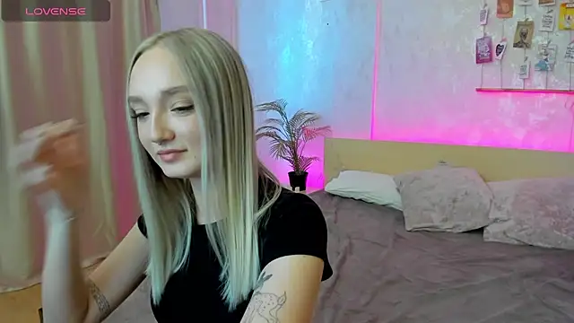 Snapshot of Cheryl__Brown chatting on 02.23.25 Cheryl Brown online show from 02.23.25