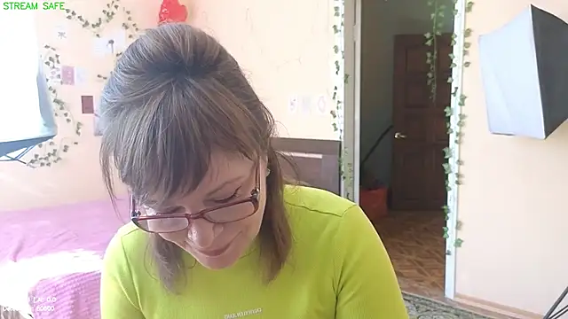 Miss Moren online show from 06.27.26