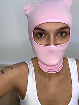 Snapshot of Nikki_Hoee chatting on 10.22.25 Nikki Hoee online show from 10.22.25